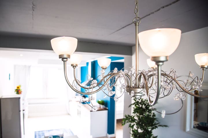 Heval’s 4-Room Grand Appartment gallery image 3