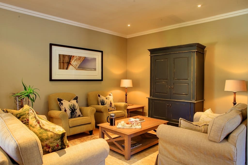 Living an entertainment quarters