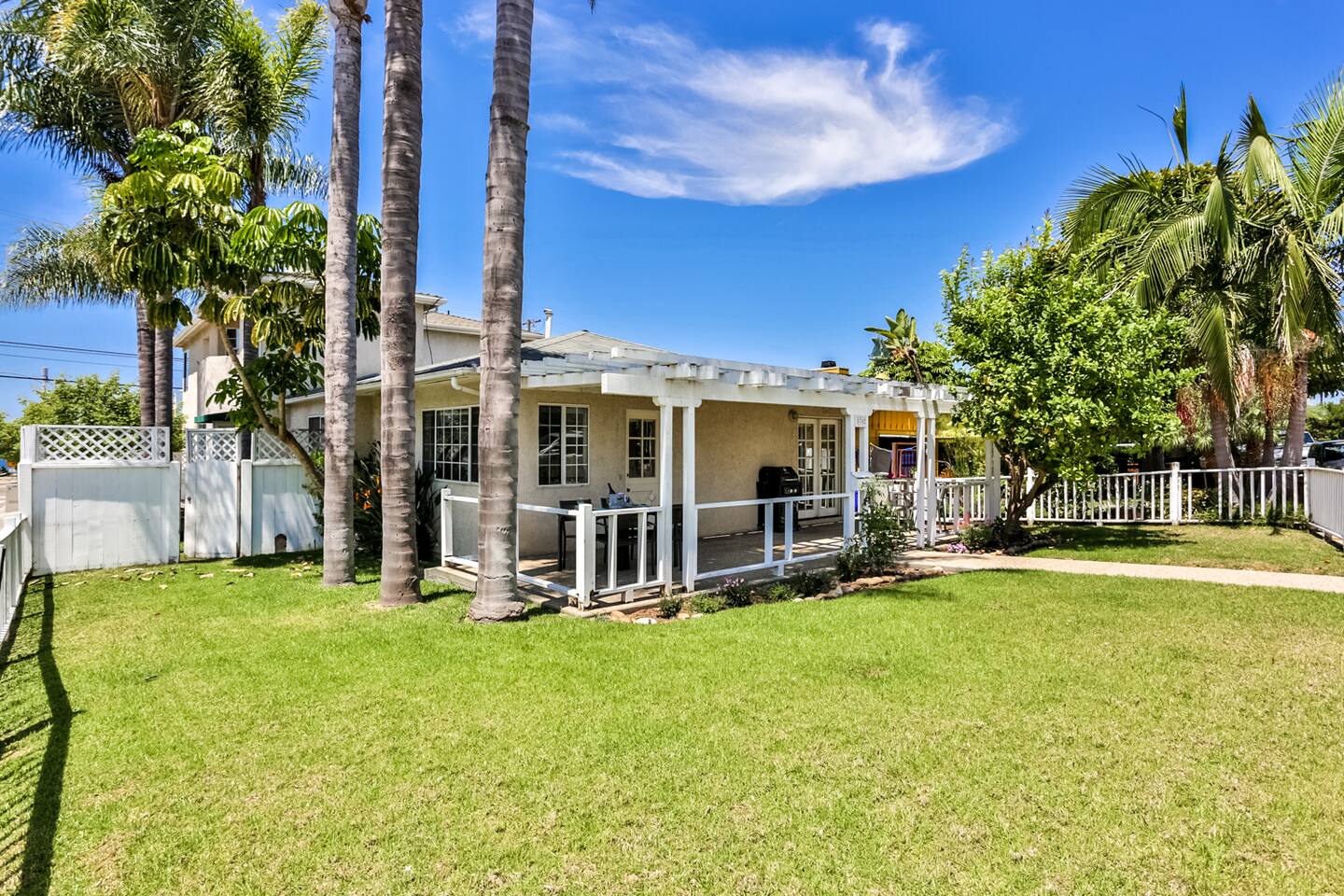Spacious Bird Rock Beach Cottage Houses For Rent In San Diego