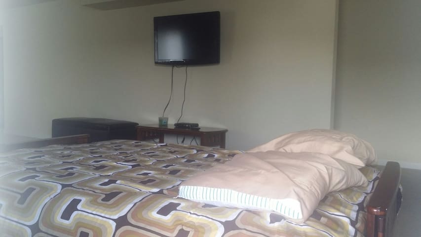 Futon bed for short, cheap stays