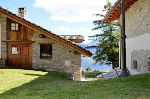 Stunning 200 sqm attic in Vetan
