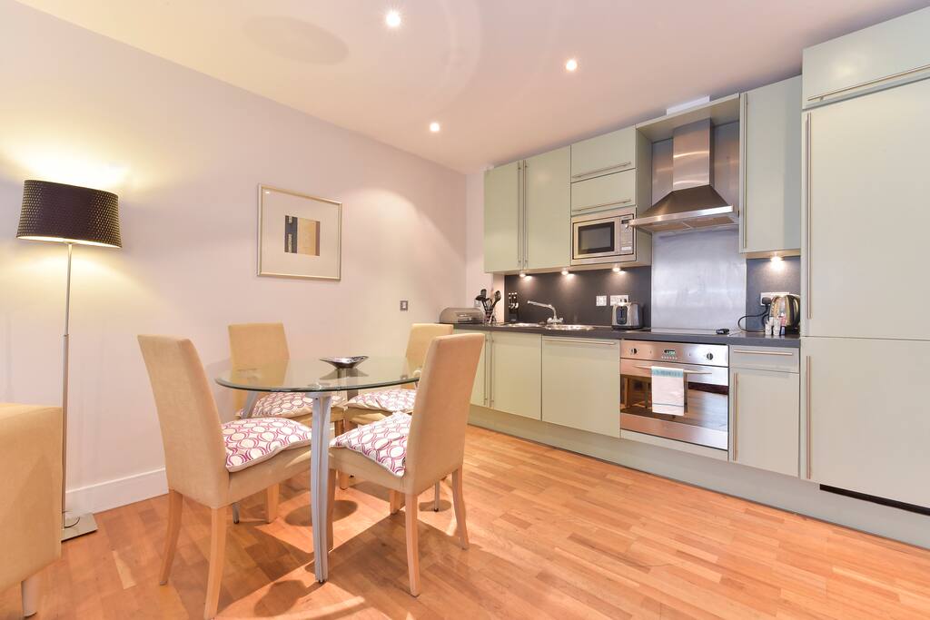 KItchen & Dining Area