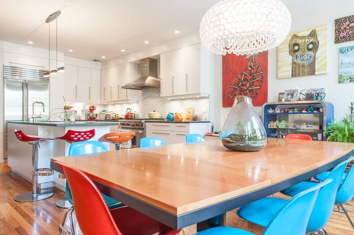 Prime Williamsburg 3 BR with Deck gallery image 4