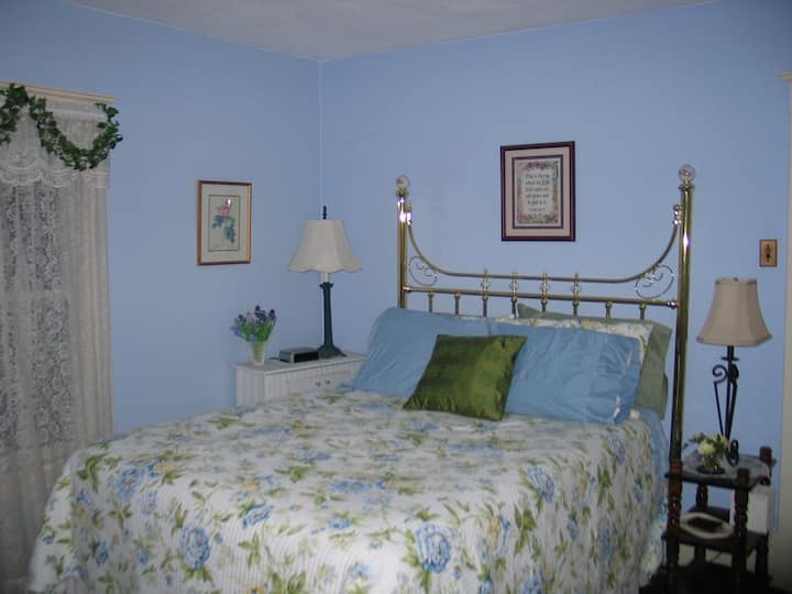 The BLUE ROOM has a super comfy QUEEN size bed.