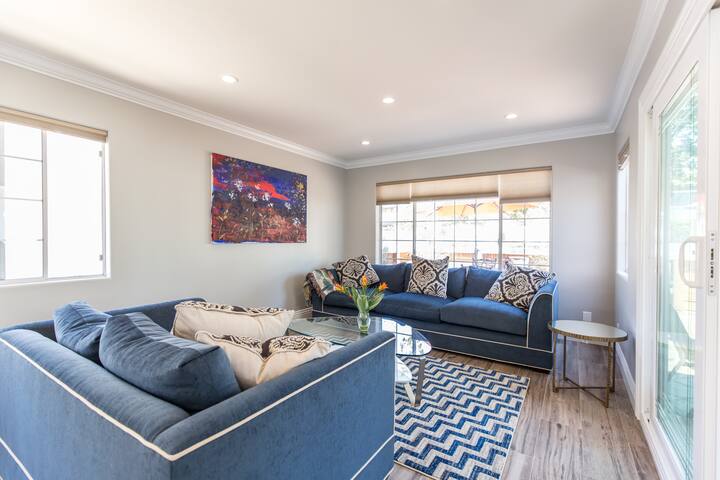 Beautiful 3 BD 4 bathrooms home great location gallery image 2