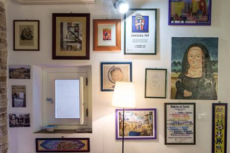 SMALL NICE ART  HOUSE WITH TERRACE