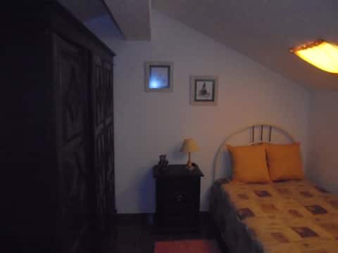 Quarto 3 Privado a 5min da Baixa