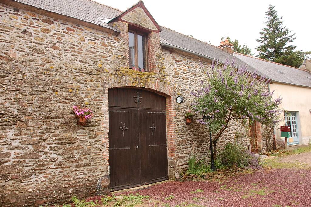 Entry to 'The Medieval Assembly Hall'