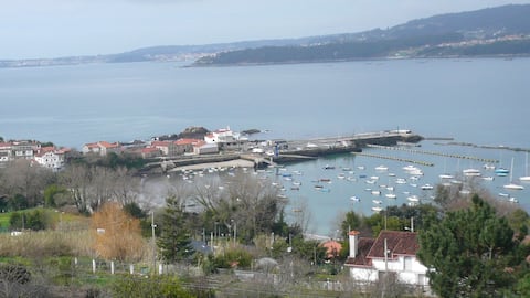 Ocean view apartment. Beach of Aguete. Rías Baixas.