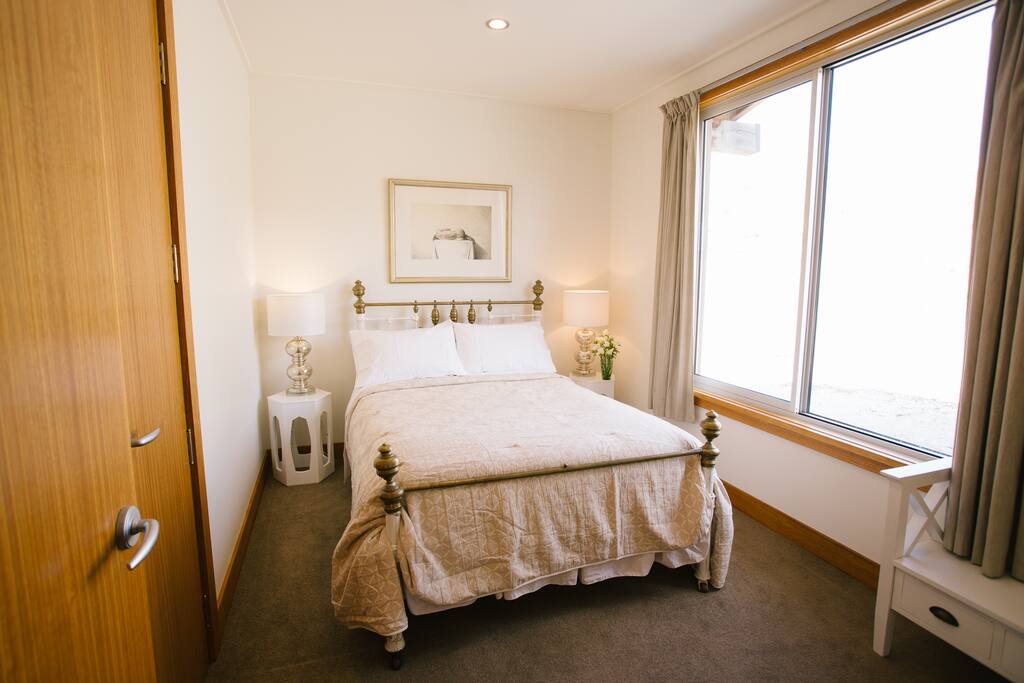 Double room with awesome brass bed