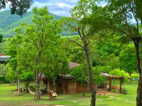 Pakchong Cottage with Fan