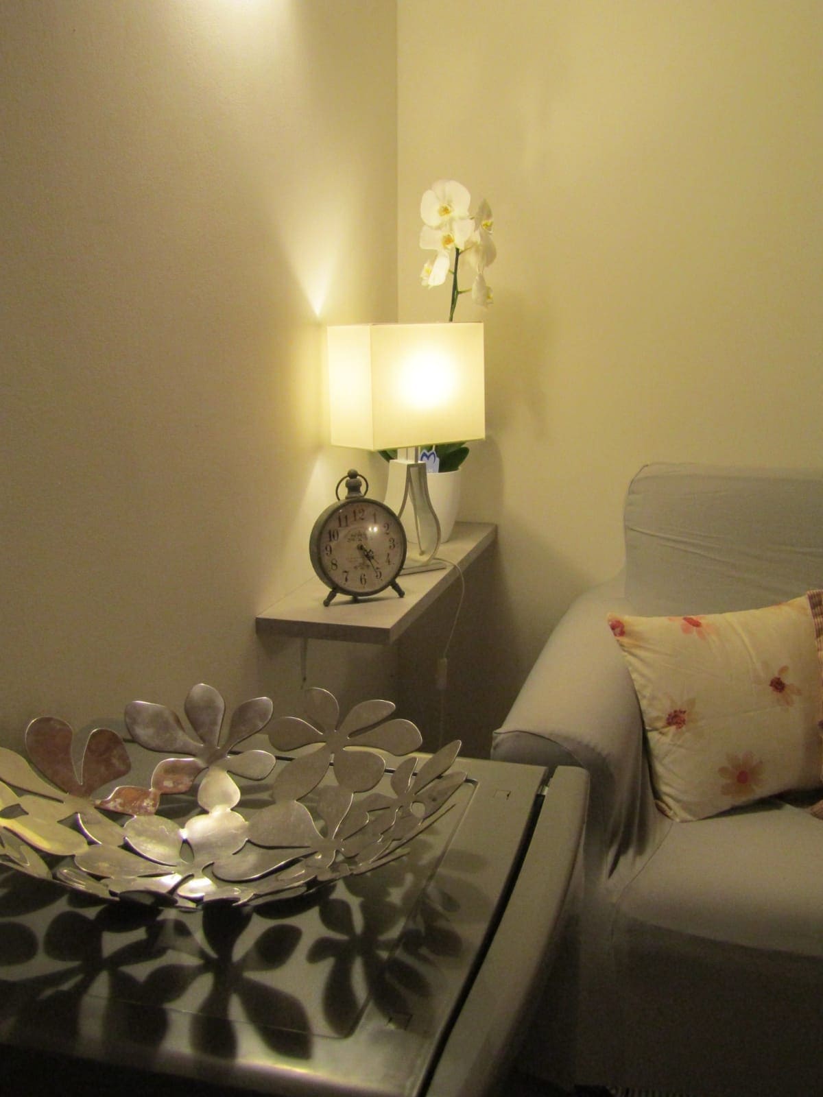 Annonce Airbnb populaire: "Lo charme" 5 min. from the University Hospital Theater à Novara