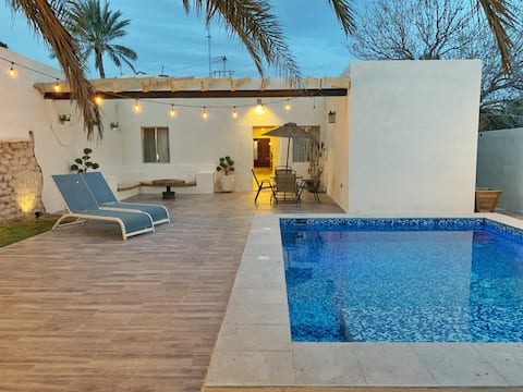 •    Casa “La Palma”