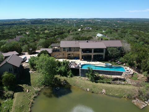 The Estate at Crystal Creek - 8 miles to Downtown!