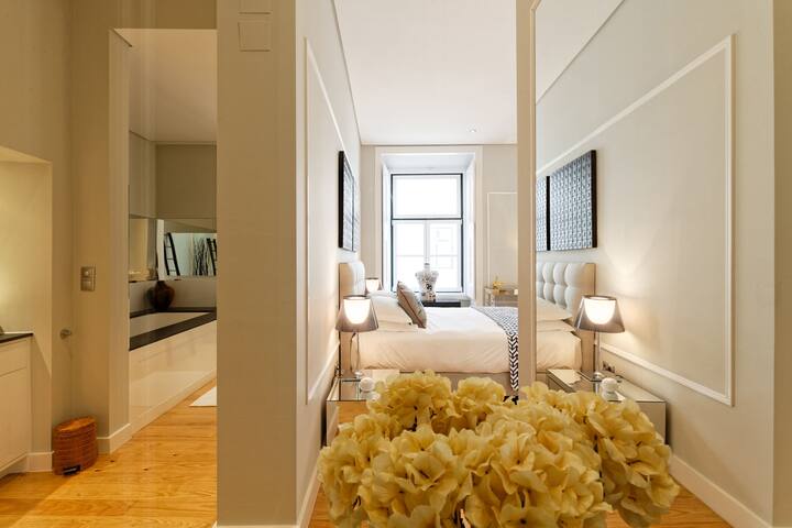 Luxury apartment, excellent location! gallery image 3