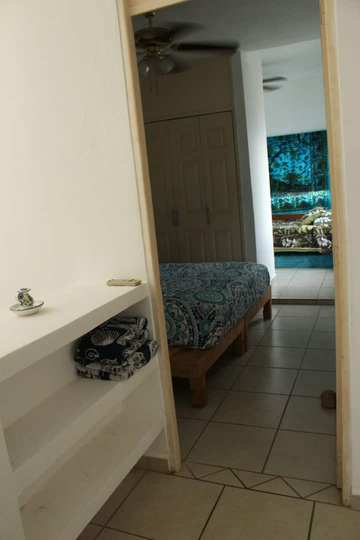 الممر في الطابق الثاني