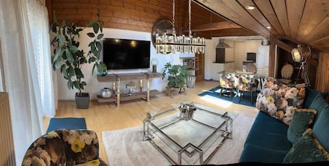 Apartment 4 with balcony with magnificent mountain views