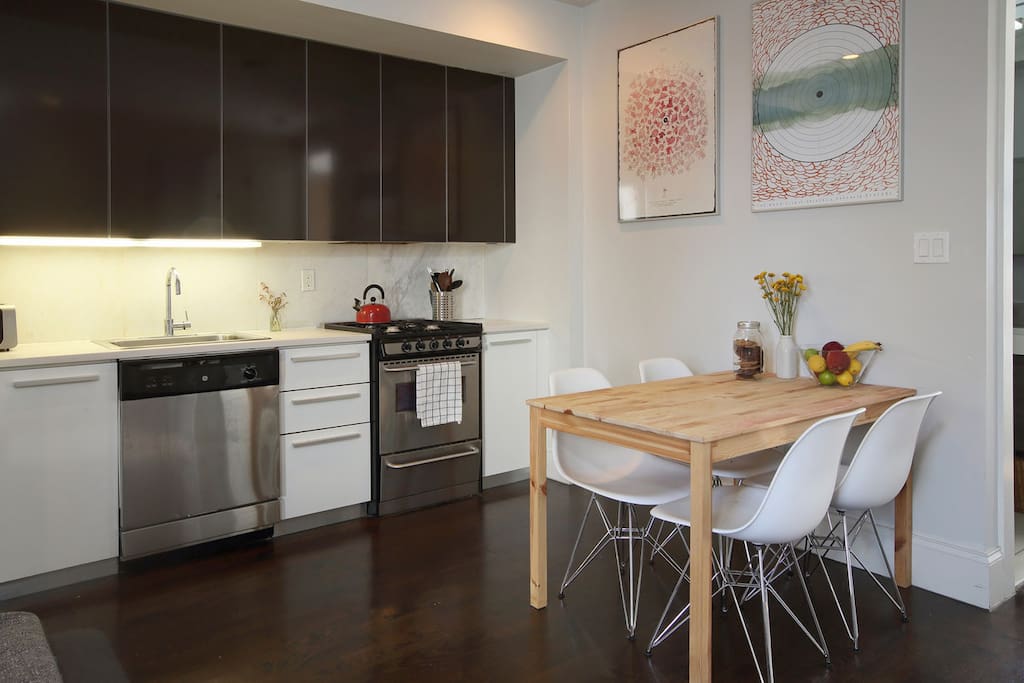 Kitchen & Dining