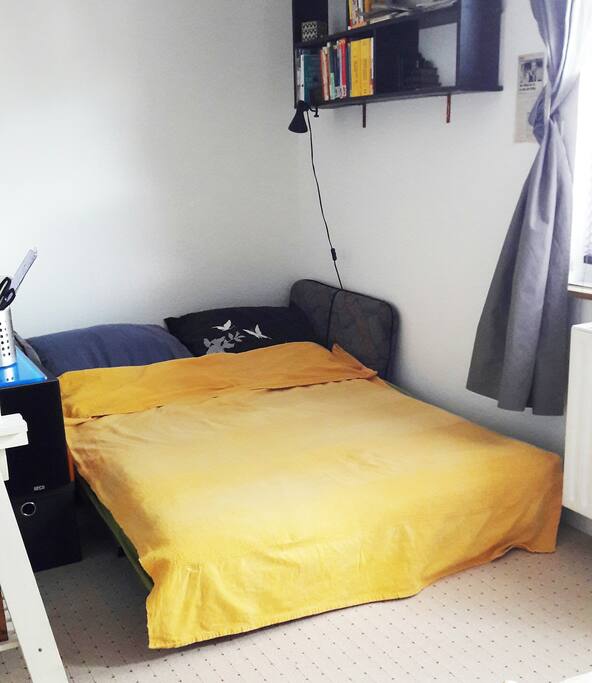 privat room with sofabed and balcony 2
