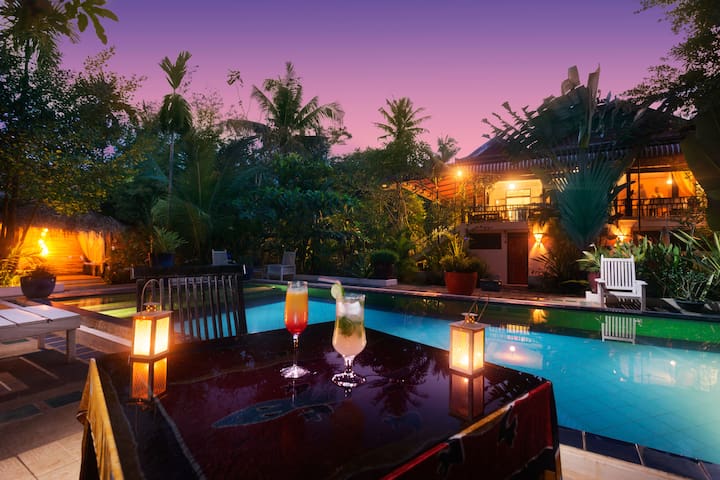 Very Friendly staff, The Cockatoo Resort &Spa,