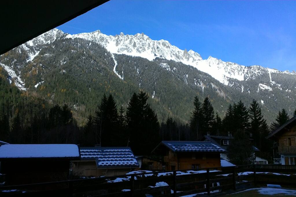 vue depuis la chambre sur les aiguilles rouges