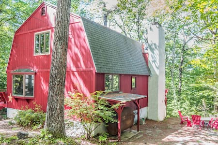 100% Barn house hot tub home