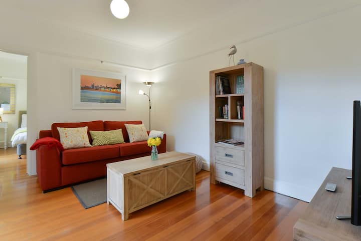 Peaceful With Private Courtyard Stkilda - 聖基爾達