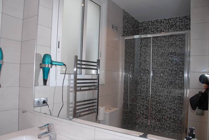 Autèntic Monumental 41 gallery image 5