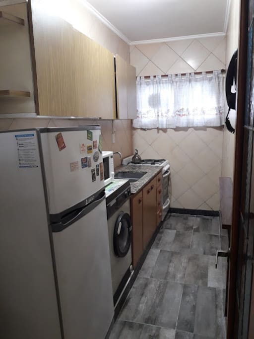 Cocina equipada.