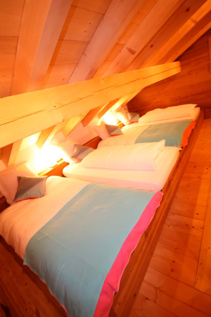 أسرّة الميزانين المعيارية 4 × 90 سم 