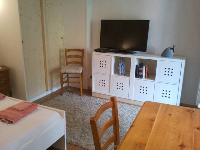 Studio indépendant meublé