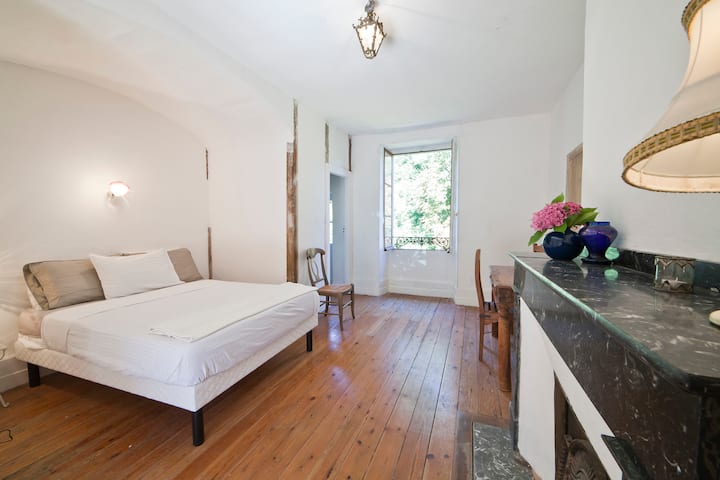 The tower bedroom is so called because the private bathroom is built into the dovecote of the house. The bedroom can be for 2 or up to 4 additional (suite-bedroom 3) if needed.