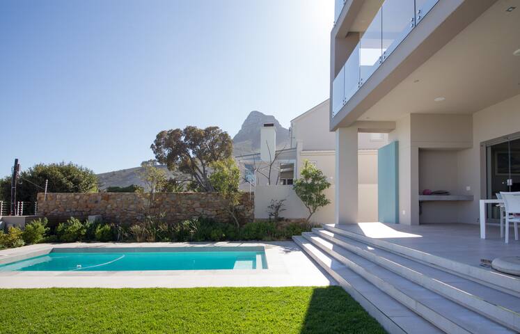 Modern Classic gallery image 2