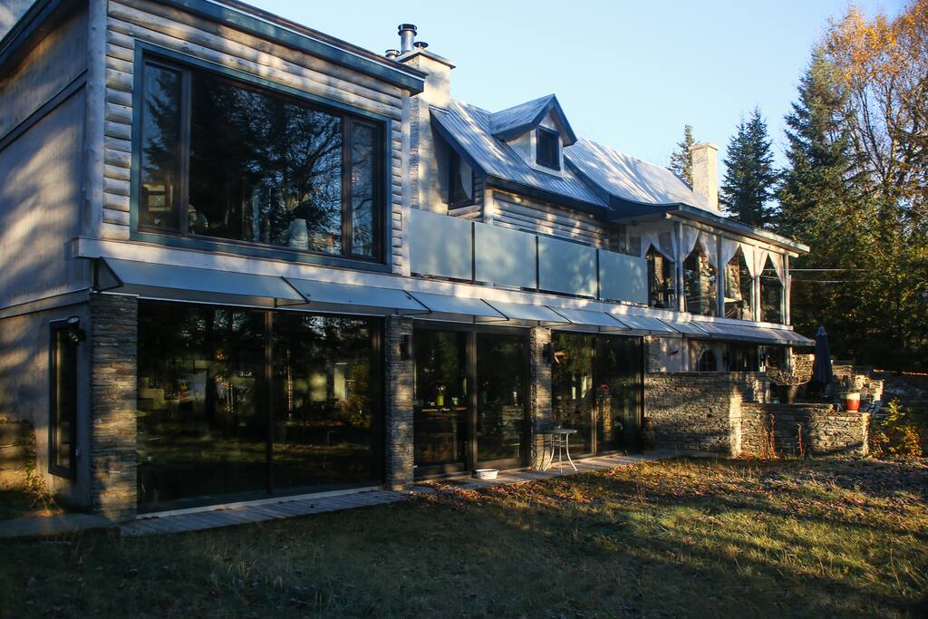 Cocon 2 Chalets à louer à SainteLuciedesLaurentides, Québec, Canada Cocon 2 Chalets à louer à SainteLuciedesLaurentides, Québec, Canada