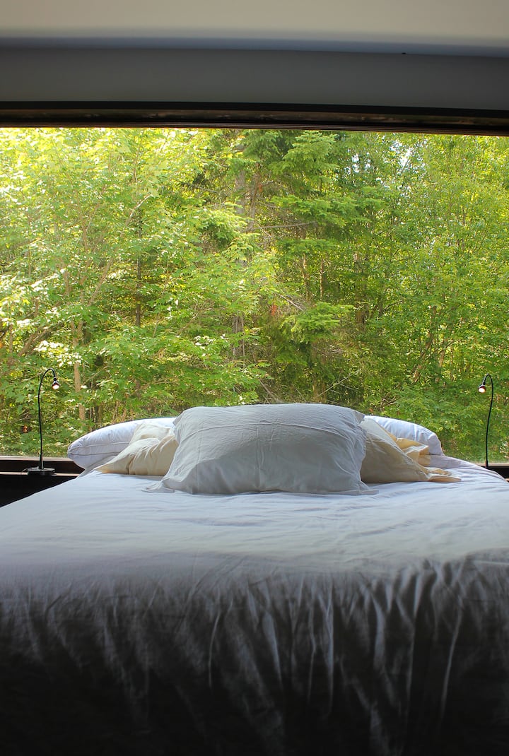 Cocon #2 - Chalets à louer à Sainte-Lucie-des-Laurentides, Québec ...