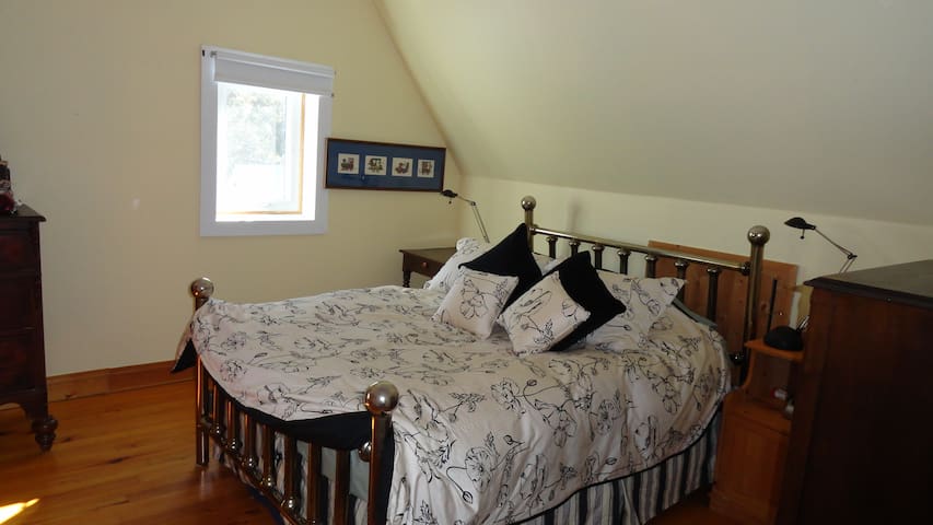 ALLUMETTE ISLAND B&B Room 2