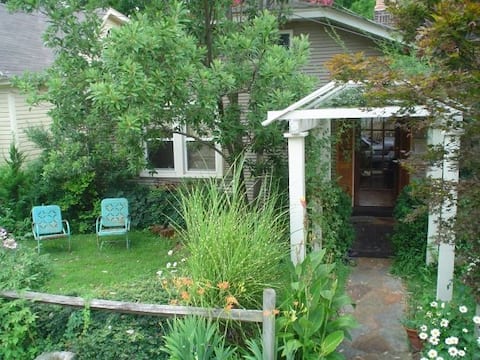 Cottage bungalow in midtown (Cooper and Young)