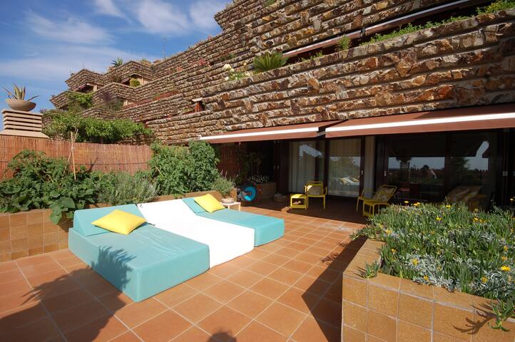 LUXURY & EXCLUSIVE DUPLEX IN TOSSA gallery image 3