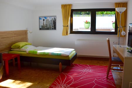  bed and breakfast dusseldorf, dusseldorf bed and breakfast, bed