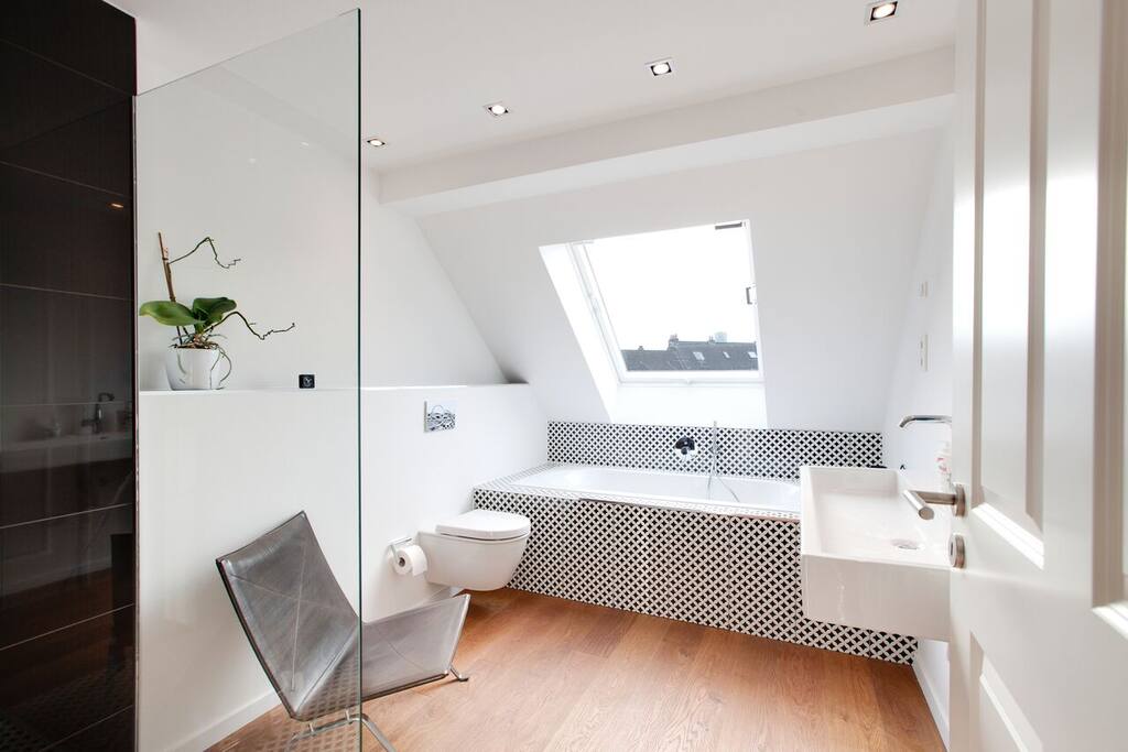 Main Bath