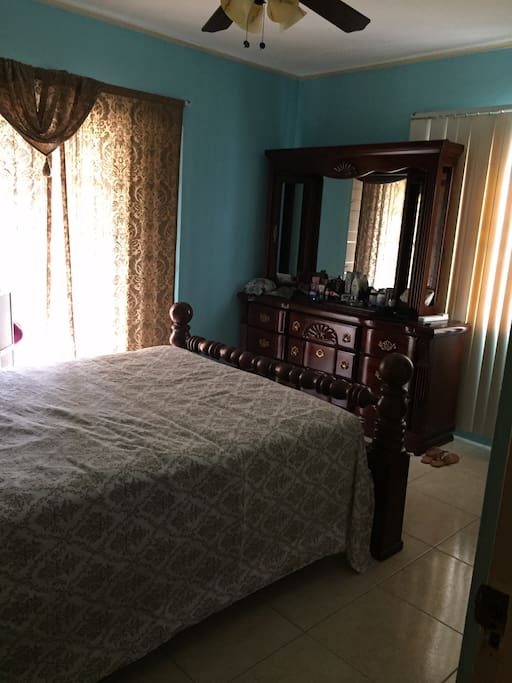 Queensize bed