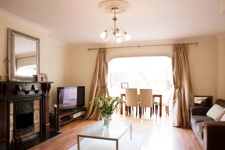 Cosy Dublin Townhouse - Ideal For Christmas - ダブリン