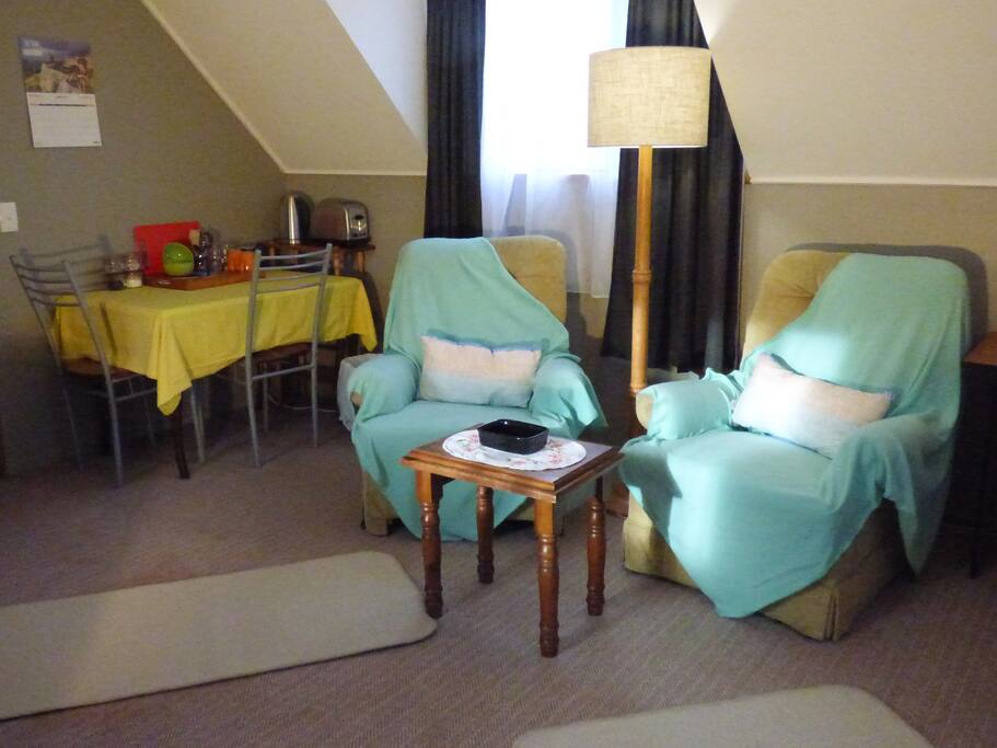 Seating and Breakfast Area