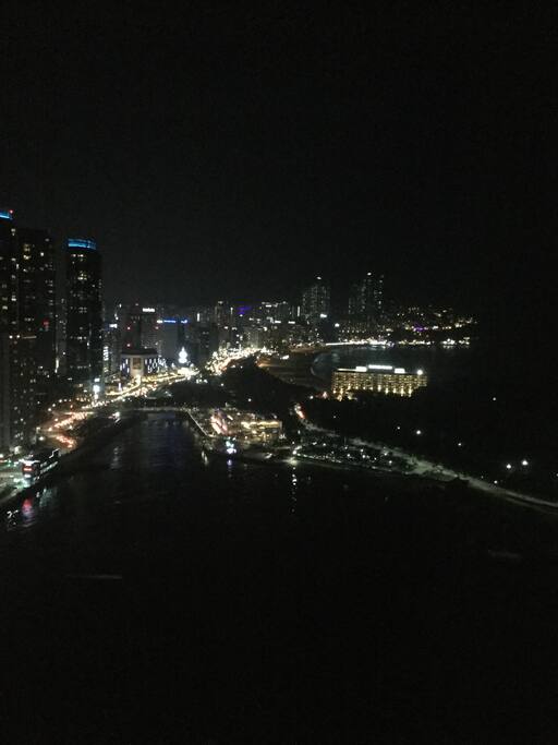 Haeundae-gu Beach at Night