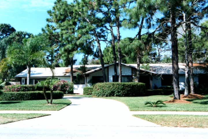 Strandnaher Luxus-bungalow - Madeira Beach, FL