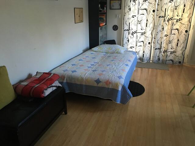 4 bedroom house in trendy SOCO. Great for SXSW! gallery image 2