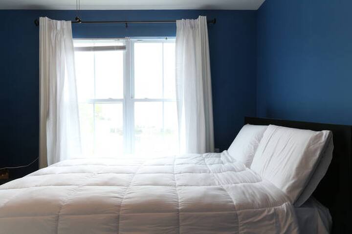 Comfy Green D.C. Get-Away