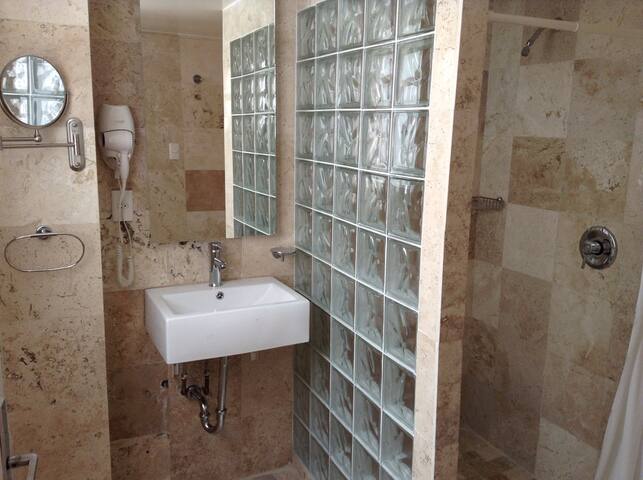Suites Havre managed Airbnb listing 1