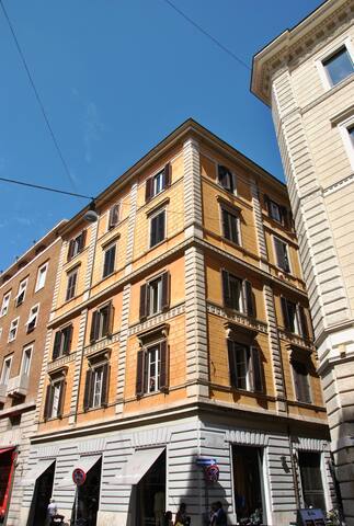 Stylish apartment nearby Spanish Steps (6 persons) gallery image 5