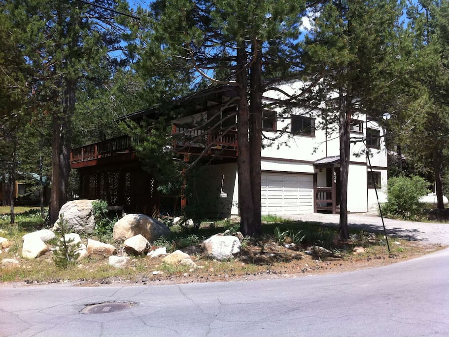 Easy to Find! Park Up to 6 Cars on This Level, Corner Property with 5 Rooms for Sleeping and 3 Full Bathrooms. "The Squawlodge comes loaded with cooking supplies, beddings, laundry machine, tv, boardgames, and a great patio. It was like a dream getaway."--Amy *****